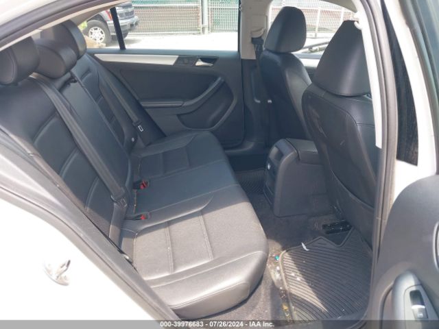 3VWD17AJ7EM304118 Volkswagen Jetta 1.8t Se