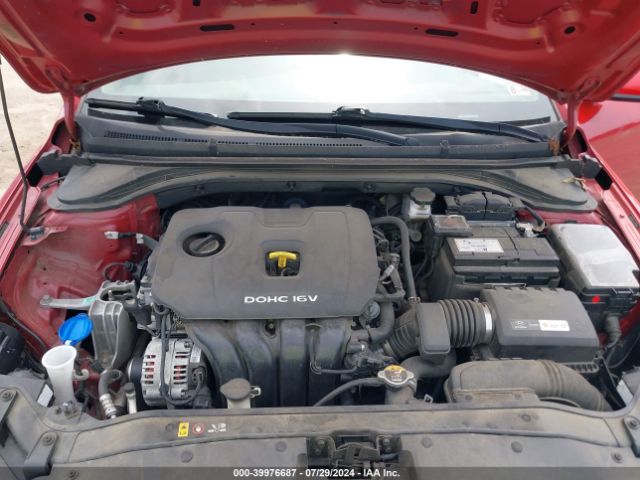 5NPD74LF4JH385586 Hyundai ELANTRA SE