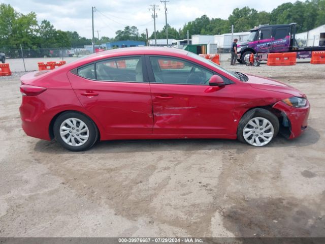 5NPD74LF4JH385586 Hyundai ELANTRA SE