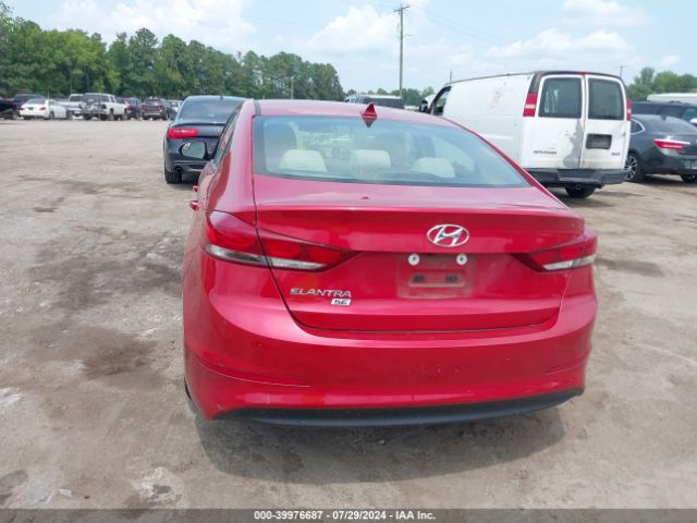 5NPD74LF4JH385586 Hyundai ELANTRA SE