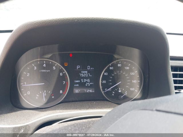 5NPD74LF4JH385586 Hyundai ELANTRA SE