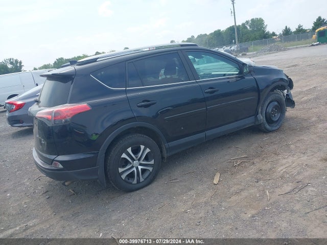 Toyota RAV4 LE 2018 2T3BFREV2JW768558 Image 4