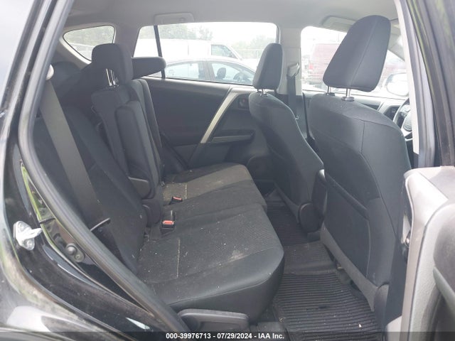 Toyota RAV4 LE 2018 2T3BFREV2JW768558 Image 8