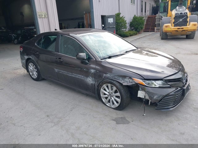 2019 4T1B11HK8KU844666 main image