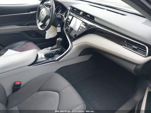 Toyota CAMRY LE 2019 4T1B11HK8KU844666 Image 5