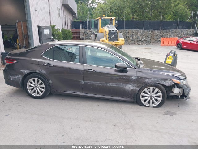 Toyota CAMRY LE 2019 4T1B11HK8KU844666 Image 6