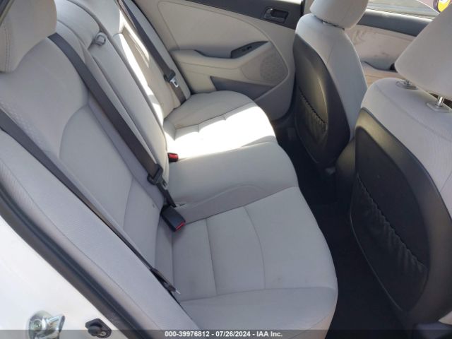 KNAGM4A76F5650384 KIA Optima Lx