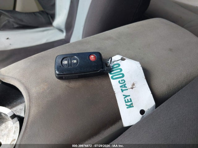 Toyota Prius Two 2015 JTDKN3DU1F1881299 Image 10