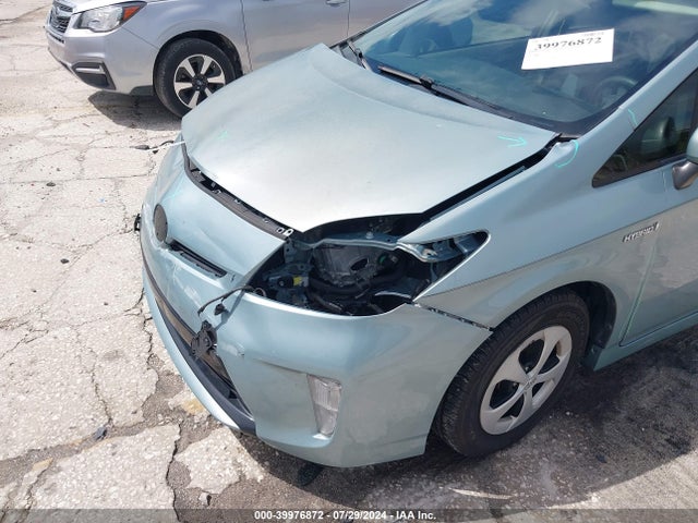Toyota Prius Two 2015 JTDKN3DU1F1881299 Image 17
