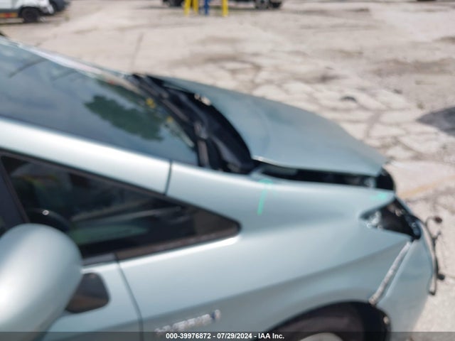 Toyota Prius Two 2015 JTDKN3DU1F1881299 Image 18