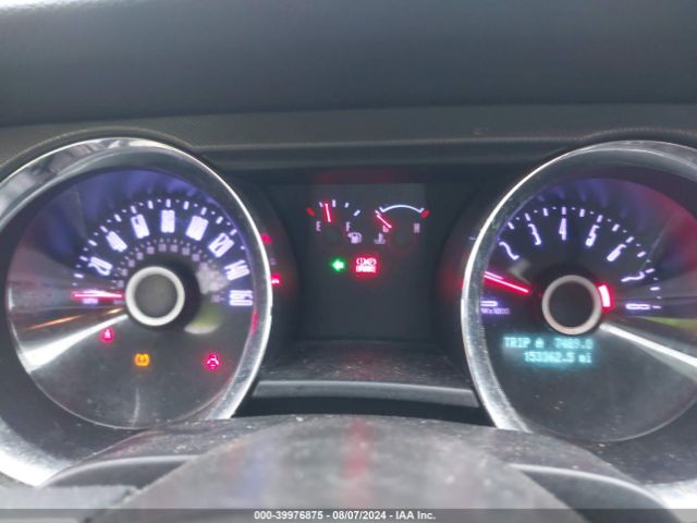 1ZVBP8EM2E5220083 Ford Mustang V6
