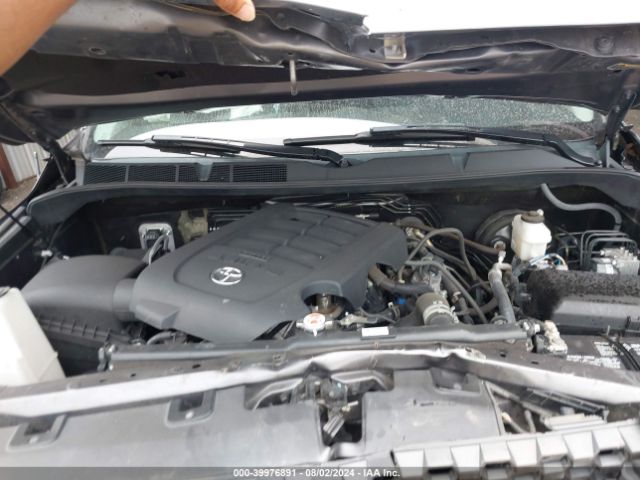 5TFEM5F16KX136506 Toyota Tundra Sr5 4.6l V8