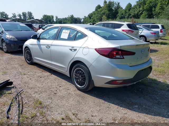 Hyundai ELANTRA SE 2019 5NPD74LF0KH432307 Image 3