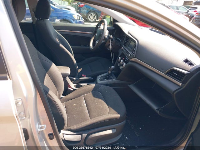 Hyundai ELANTRA SE 2019 5NPD74LF0KH432307 Image 5