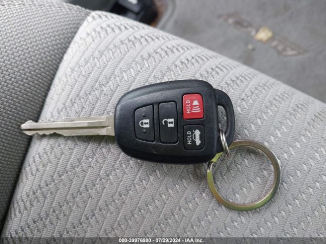 4T4BF1FK2FR506860 Toyota CAMRY LE