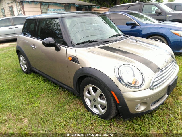 2009 MINI COOPER WMWMF33599TW77548 Photo 0