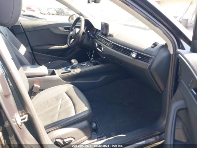 WAUGMAF4XKN018415 Audi A4 40 Titanium Premium