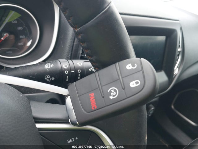 3C4NJDBB8JT252558 Jeep Compass Latitude 4x4