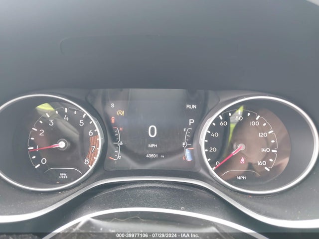 3C4NJDBB8JT252558 Jeep Compass Latitude 4x4