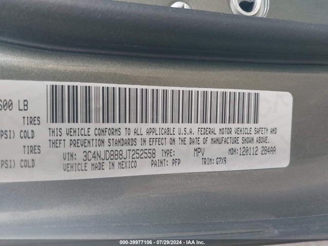 3C4NJDBB8JT252558 Jeep Compass Latitude 4x4