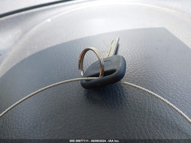 5XYKT3A66EG549823 KIA SORENTO LX