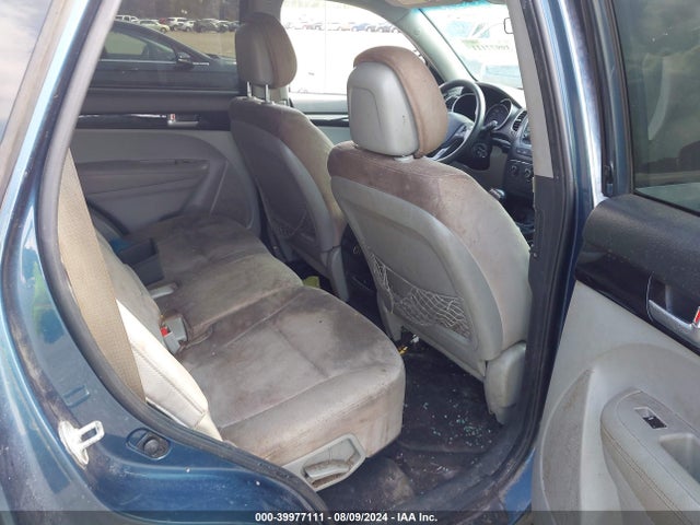 5XYKT3A66EG549823 KIA SORENTO LX