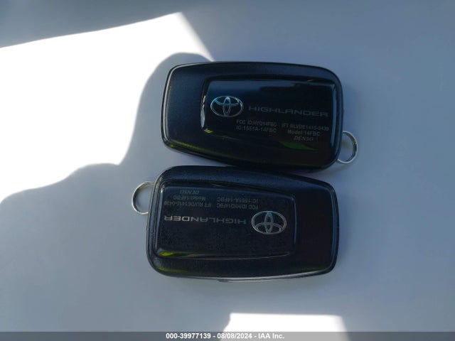 Toyota Highlander Xle 2021 5TDHZRAH4MS515328 Image 11