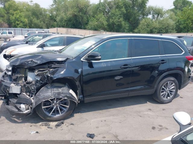 5TDKZRFH1KS561694 Toyota Highlander Xle