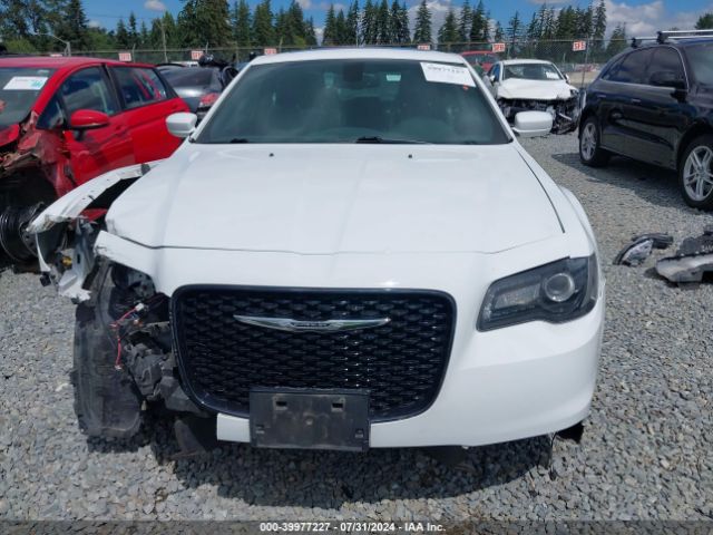 2C3CCABG8FH845465 Chrysler 300 S