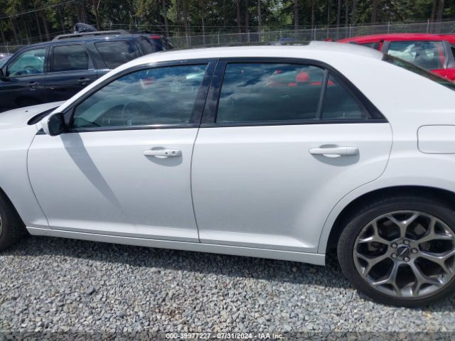 2C3CCABG8FH845465 Chrysler 300 S