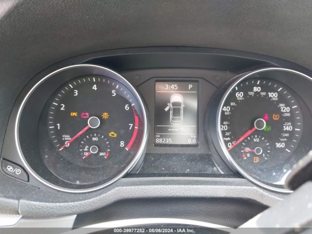 1VWDT7A38HC041557 Volkswagen Passat 1.8t R-line