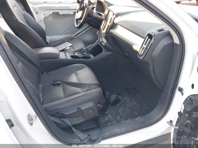 Volvo Xc40 T5 Momentum 2021 YV4162UK1M2600236 Image 5