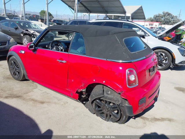 2010 MINI COOPER S WMWMS3C57ATY08251 Photo 2