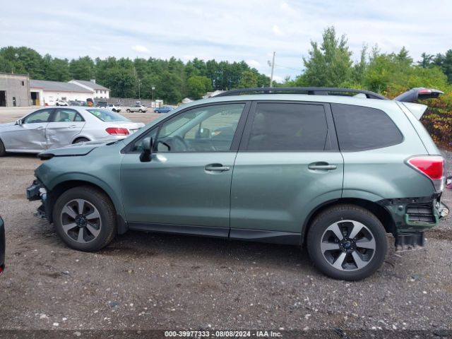 JF2SJAEC0JG614197 Subaru Forester 2.5i Premium