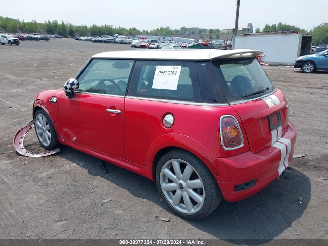 2010 MINI COOPER S WMWMF7C59ATZ34641 Photo 2