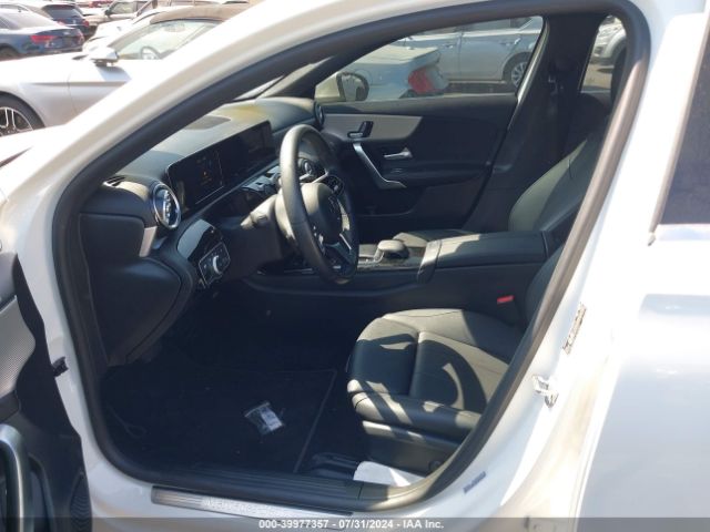 W1K3G4EB6LJ216949 Mercedes-Benz A 220