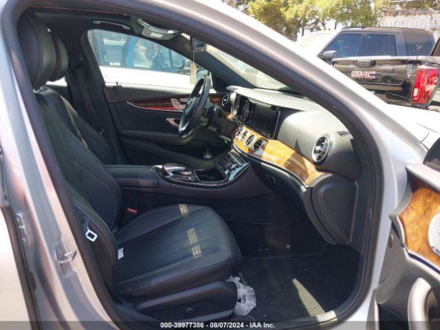 WDDZF4JB9HA022345 Mercedes-Benz E 300