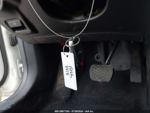 SJKCH5CP4HA031010 Infiniti Qx30 Luxury
