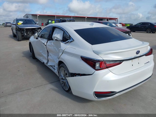 58AE21B13LU011670 Lexus Es 300h Luxury