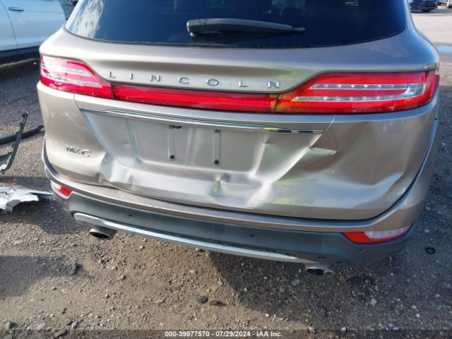 5LMCJ1C9XKUL17492 Lincoln Mkc Standard