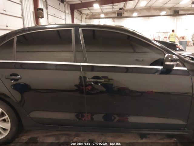 3VWLA7AJ2FM302306 Volkswagen Jetta 2.0l Tdi Se