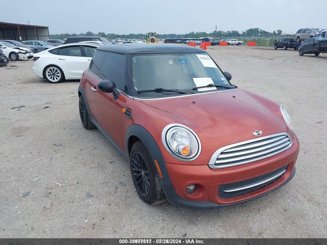 2011 MINI COOPER WMWSU3C50BT252447 Photo 0