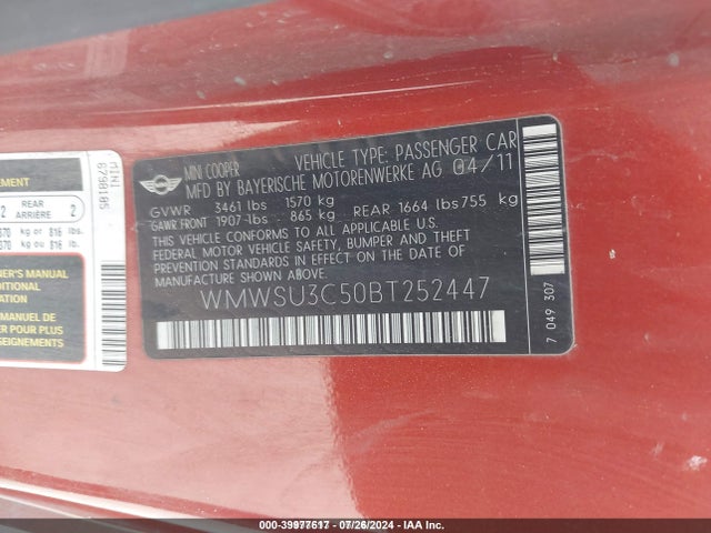 2011 MINI COOPER WMWSU3C50BT252447 Photo 8