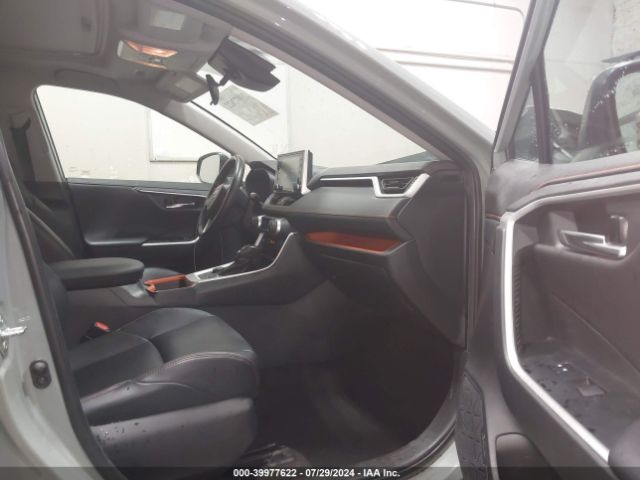 2T3J1RFV6KC045579 Toyota Rav4 Adventure