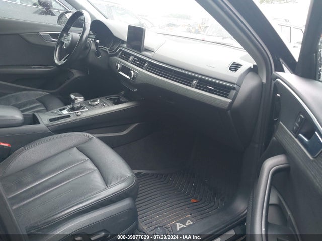 Audi A4 Ultra Premium 2017 WAUGMAF49HN043668 Image 5