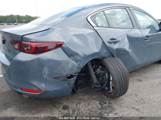 3MZBPACL1NM309607 Mazda Mazda3 Carbon Edition