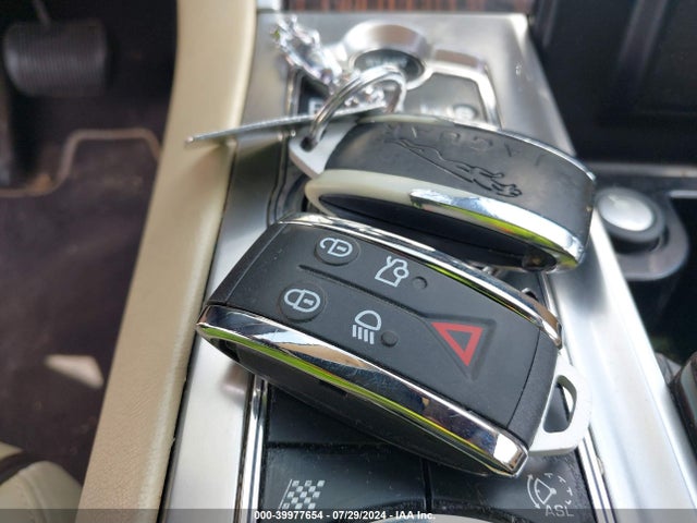 2012 JAGUAR XF SAJWA0HB5CLS52053 Photo 10