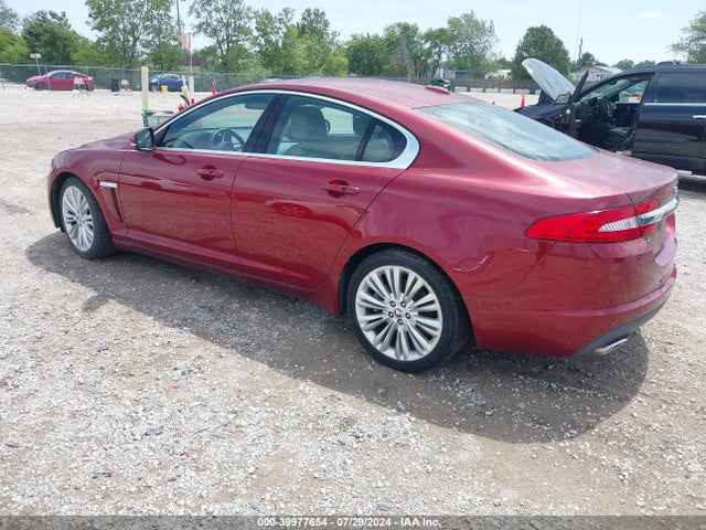 2012 JAGUAR XF SAJWA0HB5CLS52053 Photo 2