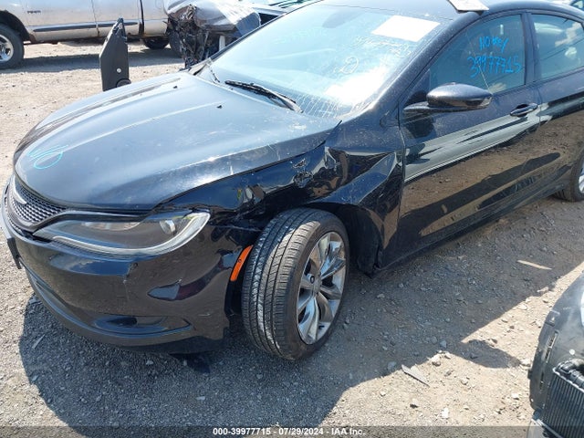 1C3CCCDG6FN615679 Chrysler 200 S