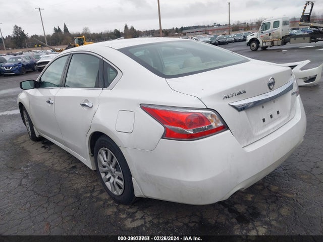 Nissan Altima 2.5 S 2015 1N4AL3AP3FC186400 Image 3